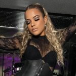 02Lady_Jenna_geschlossene_Augen